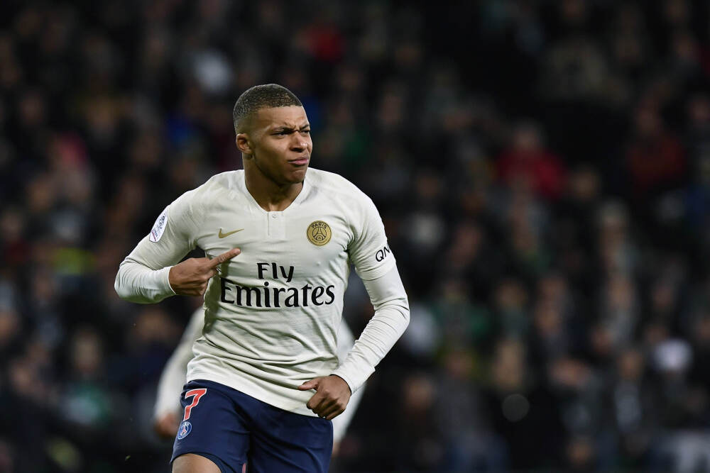 接受不完美~重新定义成功！文班今日入场身穿“银牌得主”T恤